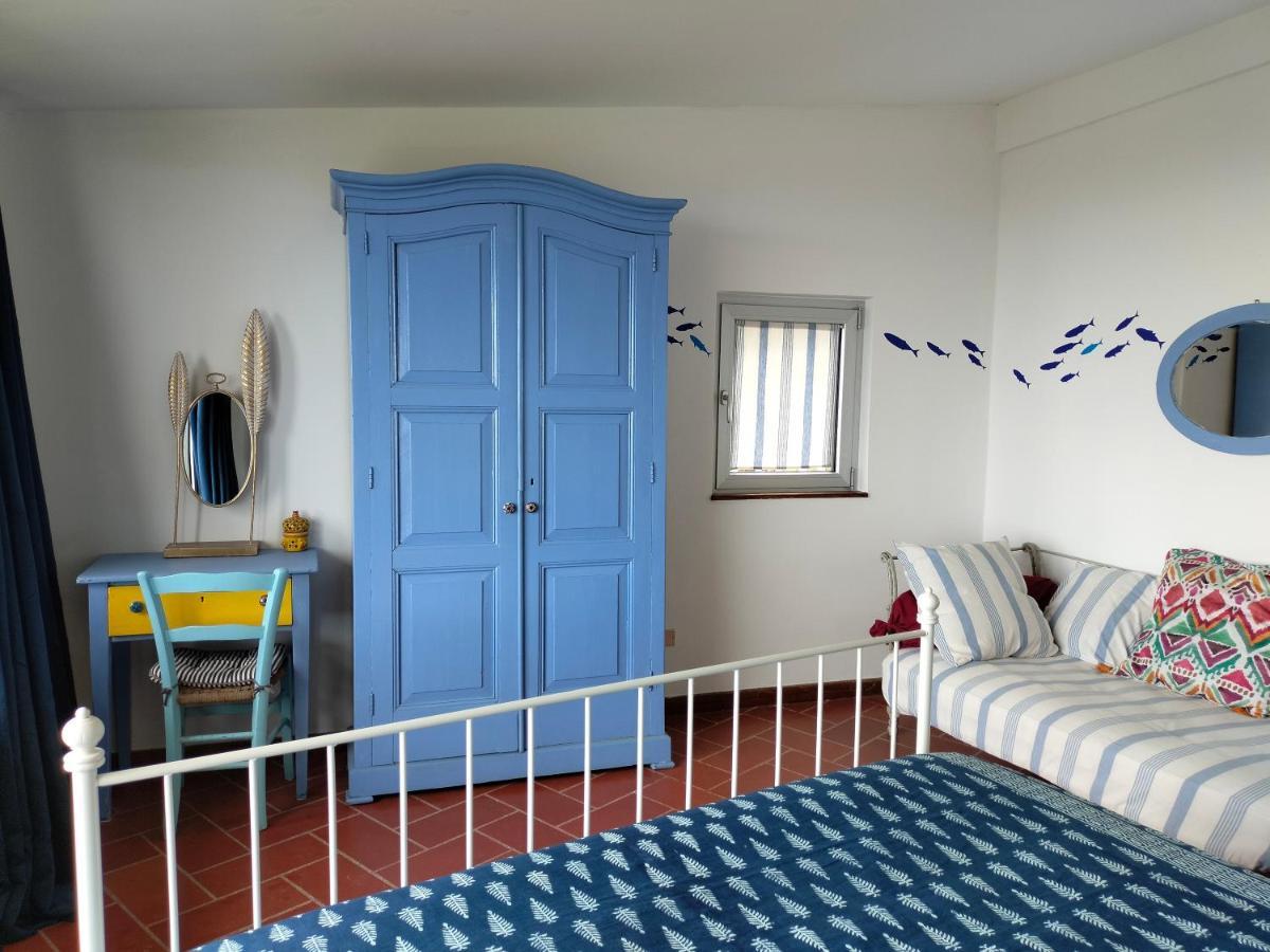 Le Finestre Sul Mare Bed & Breakfast กอนแวร์ซาโน ภายนอก รูปภาพ